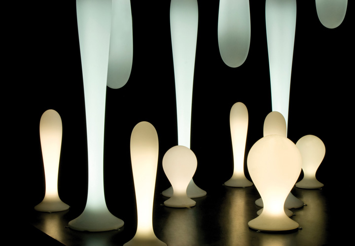 Biosca & Botey / Lighting store window display. 2010