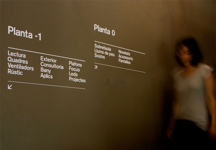 Biosca & Botey / Lighting store signage programme. 2010