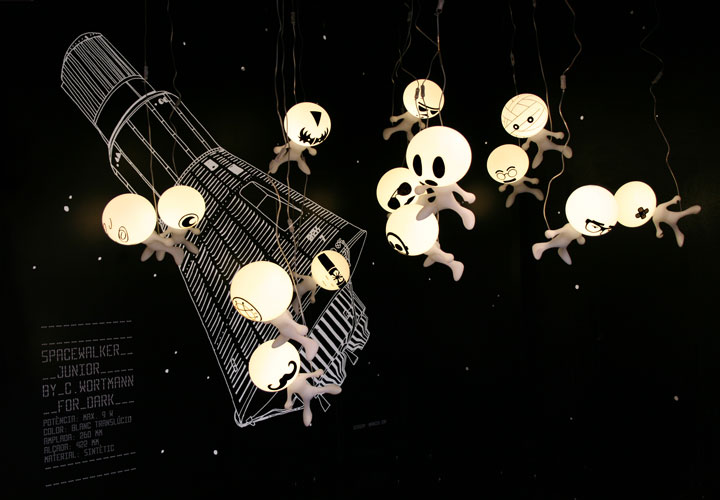 Biosca & Botey / Lighting store window display. 2010