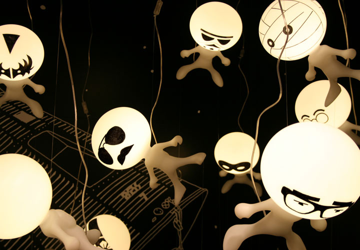 Biosca & Botey / Lighting store window display. 2010